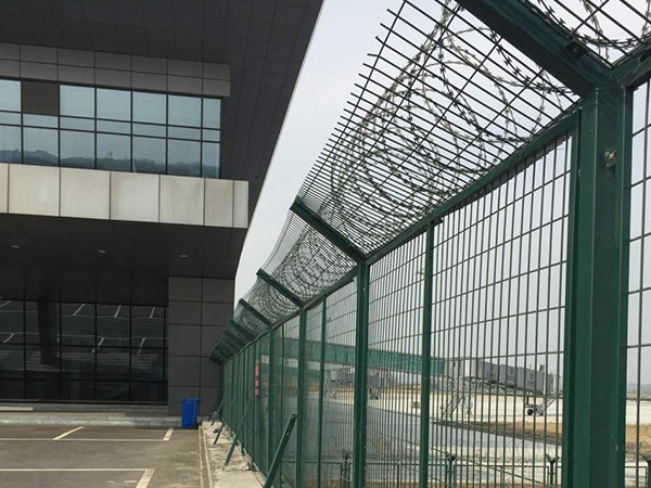 機場鋼筋網(wǎng)圍界案例展示圖片2 機場鋼筋網(wǎng)圍界案例展示圖片2