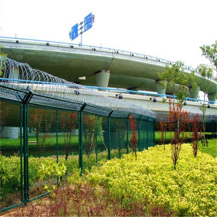 鋼筋網圍界 鋼筋網圍界