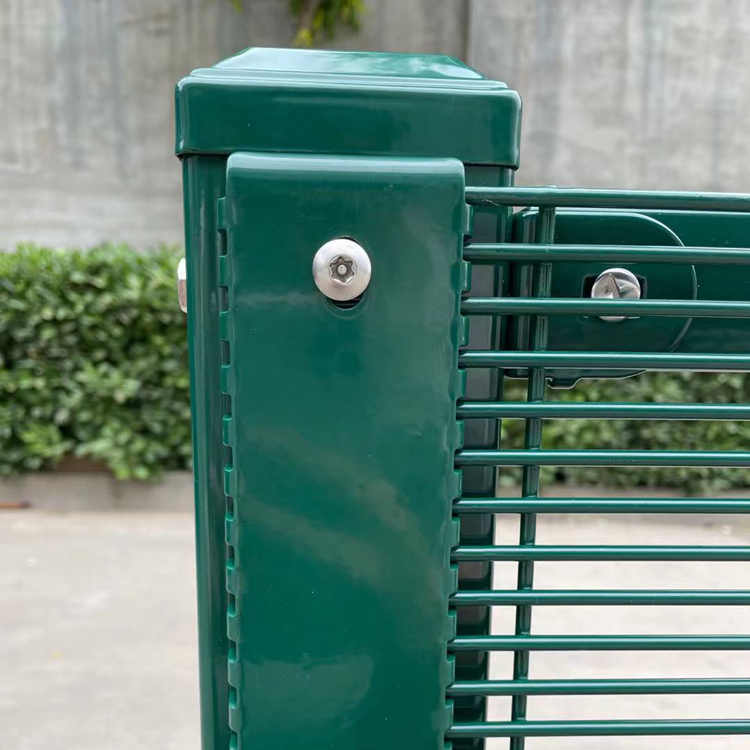 籬笆式高密度密紋防攀爬隔離網(wǎng)圖片2 籬笆式高密度密紋防攀爬隔離網(wǎng)圖片2