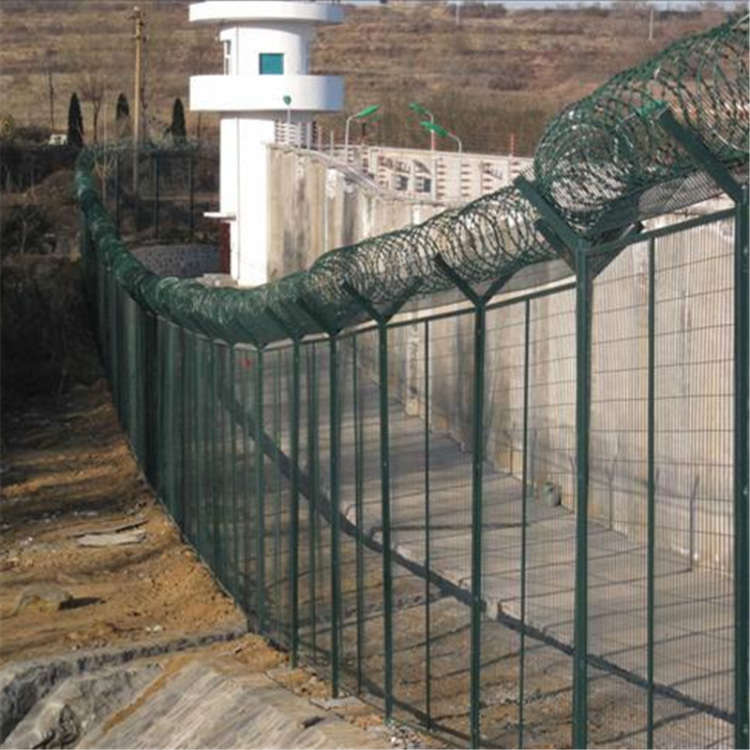 河南三門峽鍍鋅358高密度監(jiān)獄防護(hù)網(wǎng)圖片3 河南三門峽鍍鋅358高密度監(jiān)獄防護(hù)網(wǎng)圖片3