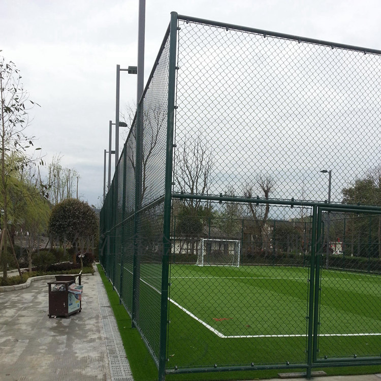 足球場圍網施工技巧圖片3