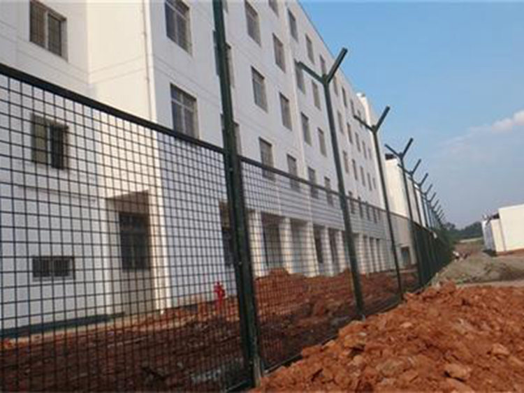 監(jiān)獄圍墻改造設(shè)施隔離網(wǎng) 監(jiān)獄圍墻改造設(shè)施隔離網(wǎng)