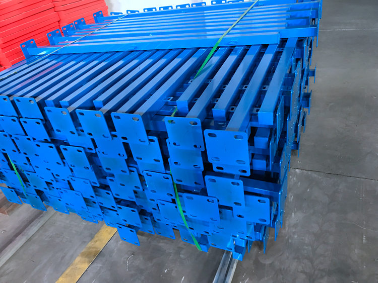 防拋網(wǎng)立柱 防拋網(wǎng)立柱