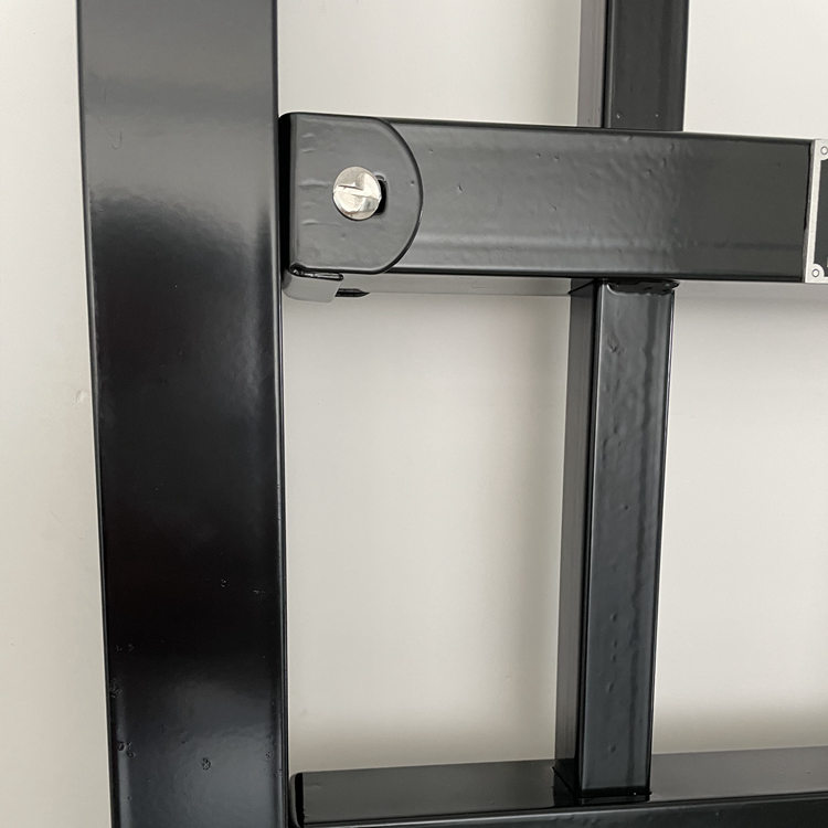 熱銷鋅鋼圍墻柵欄加工現(xiàn)場圖片3 熱銷鋅鋼圍墻柵欄加工現(xiàn)場圖片3