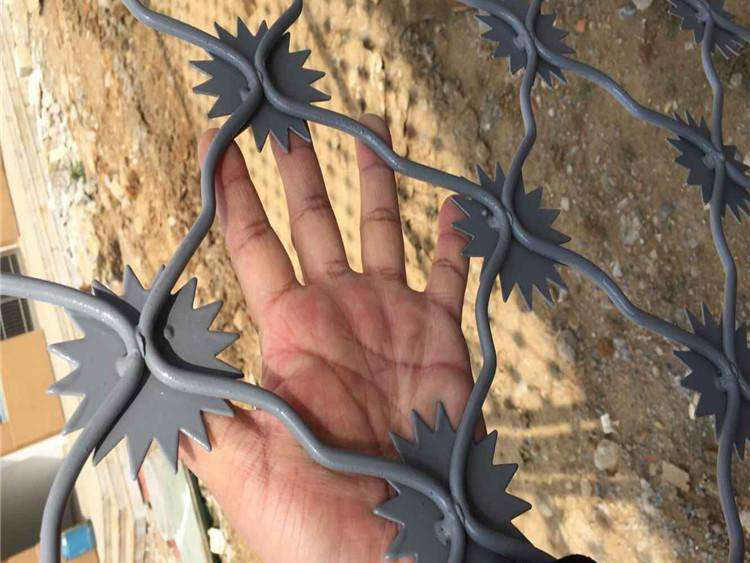 防沖跳鋼網(wǎng)墻 防沖跳鋼網(wǎng)墻