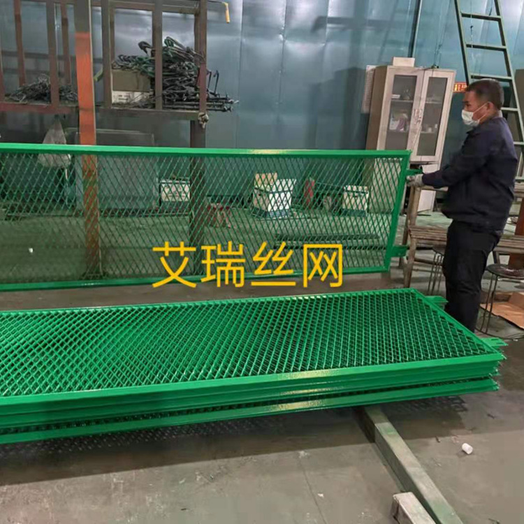 公路防眩網預埋立柱結構和優點圖片4