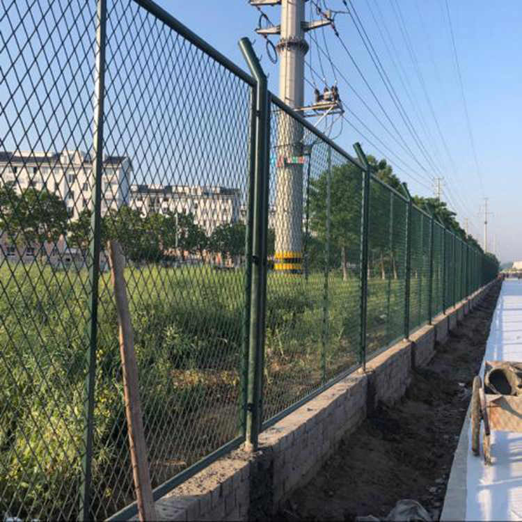 保稅區(qū)巡邏道圍網(wǎng)承包價(jià)格圖片2 保稅區(qū)巡邏道圍網(wǎng)承包價(jià)格圖片2