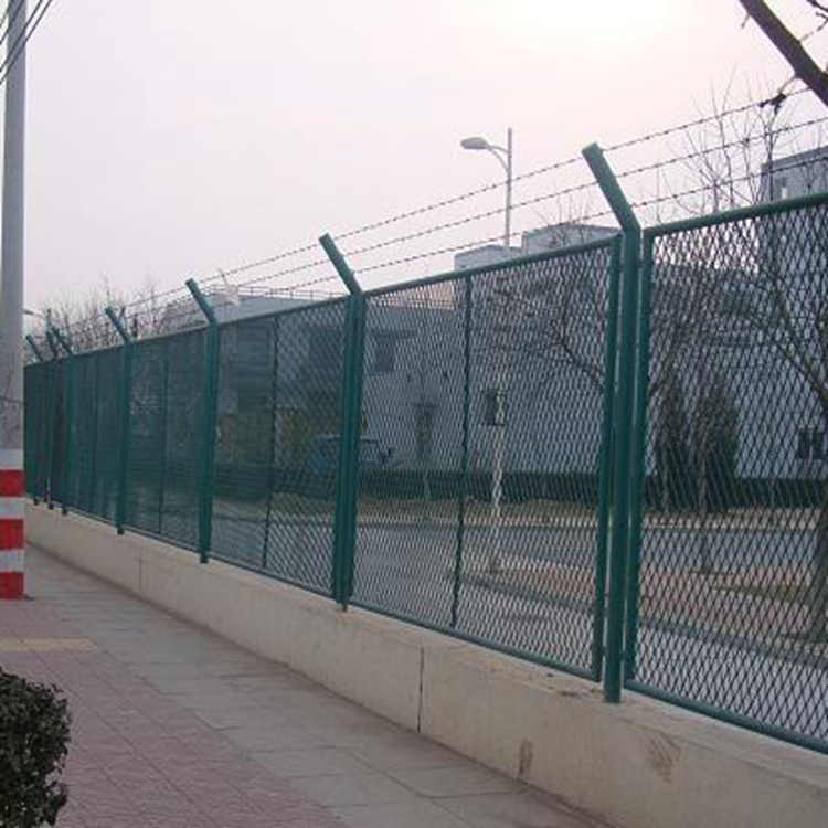 保稅區(qū)巡邏道圍網(wǎng)承包價(jià)格圖片3 保稅區(qū)巡邏道圍網(wǎng)承包價(jià)格圖片3