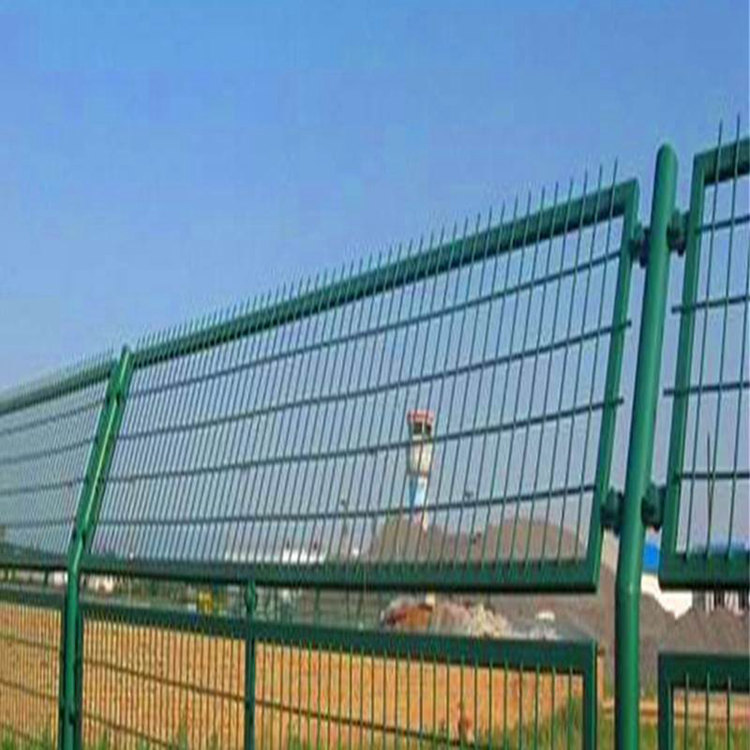 上海旅游景區(qū)框架護欄網(wǎng)項目工程案例圖片4 上海旅游景區(qū)框架護欄網(wǎng)項目工程案例圖片4