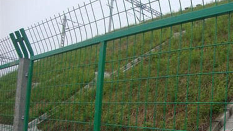 鐵路線路防護柵欄18631858321 鐵路線路防護柵欄18631858321