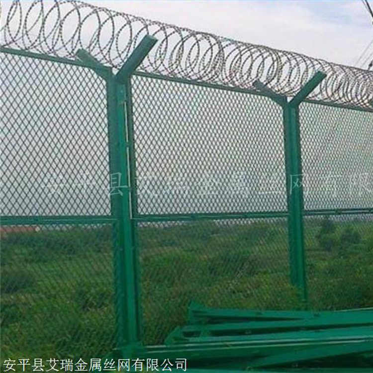 鍍鋅刀片刺繩刺網應用比較廣泛圖片2 鍍鋅刀片刺繩刺網應用比較廣泛圖片2