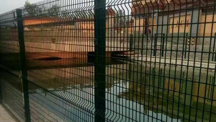 別墅圍墻護(hù)欄網(wǎng)18631858321 別墅圍墻護(hù)欄網(wǎng)18631858321