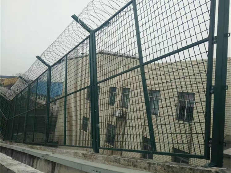 鋼網墻18631858321 鋼網墻18631858321