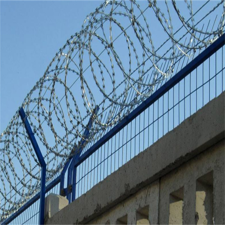 刀刺鋼網墻生產廠家圖片3