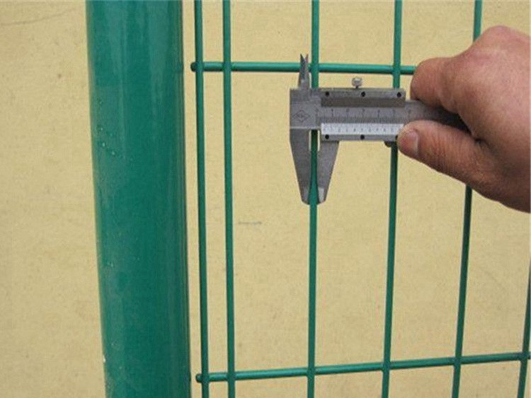 雙邊絲護欄網18631858321 雙邊絲護欄網18631858321