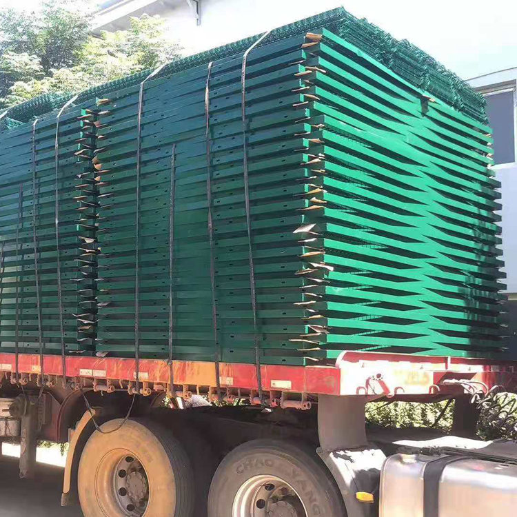 護欄網發貨18631858321 護欄網發貨18631858321