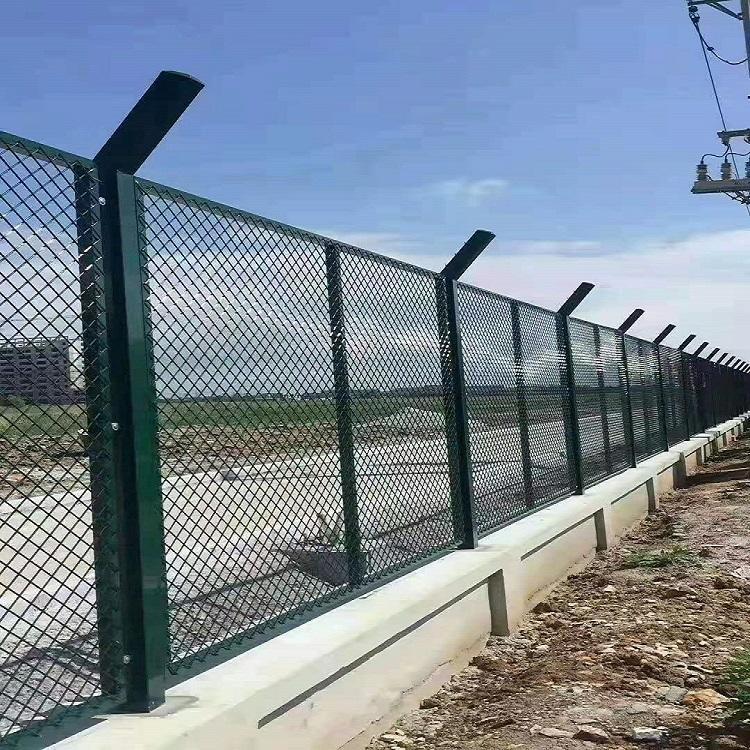 斜方孔護(hù)欄網(wǎng)圖片2 斜方孔護(hù)欄網(wǎng)圖片2