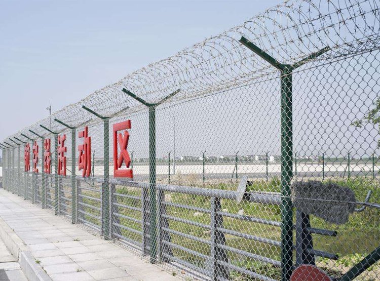 鋁包鋼護欄網圖片3