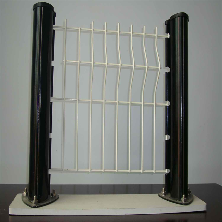 三角折彎護欄網圖片3