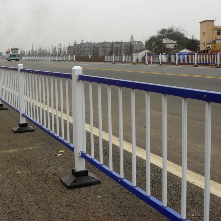 道路防護(hù)欄圖片2 道路防護(hù)欄圖片2