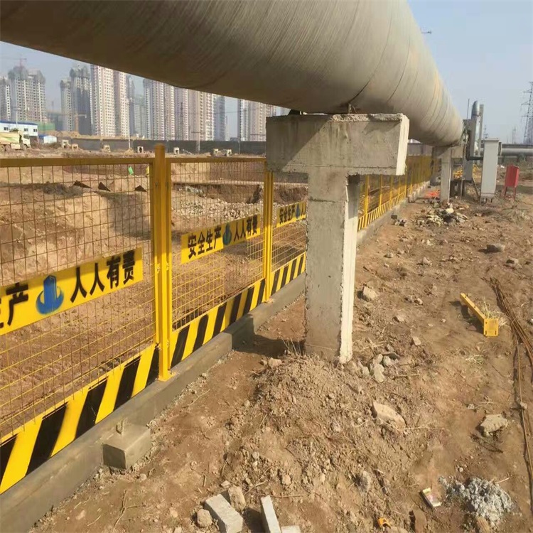 工地防護(hù)欄圖片3 工地防護(hù)欄圖片3