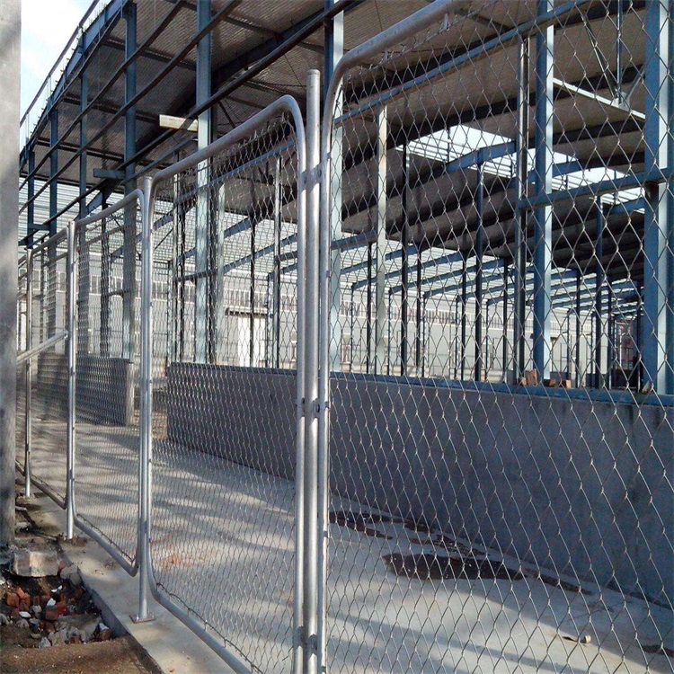 熱鍍鋅菱形孔護欄圖片3 熱鍍鋅菱形孔護欄圖片3