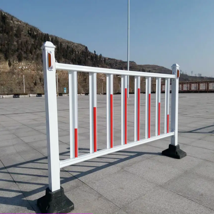 道路隔離護欄圖片4 道路隔離護欄圖片4