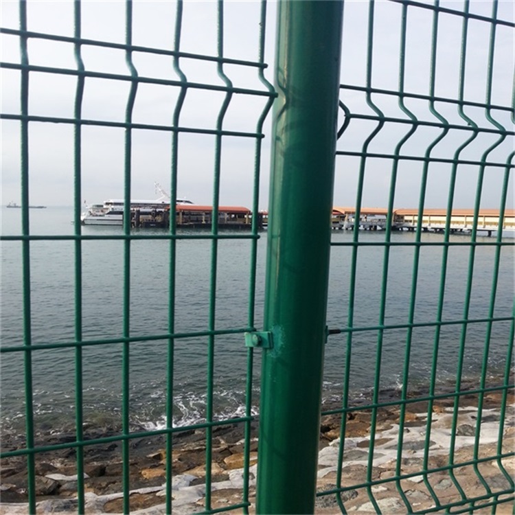 河道兩側(cè)隔離網(wǎng)圖片3 河道兩側(cè)隔離網(wǎng)圖片3