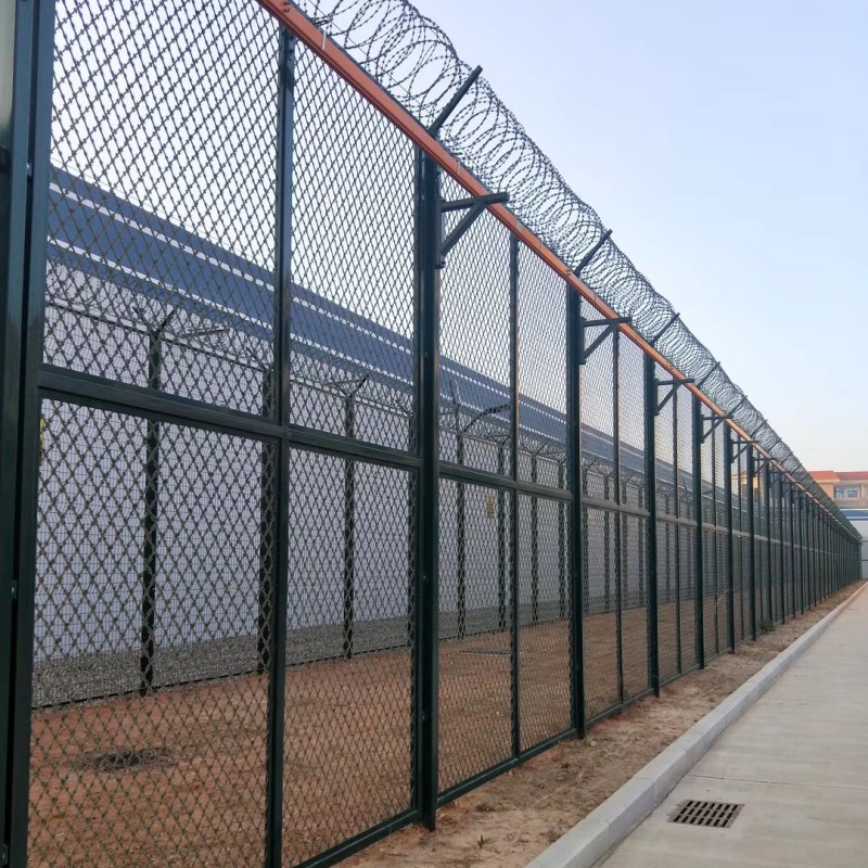 監獄刀片鋼網墻圖片2